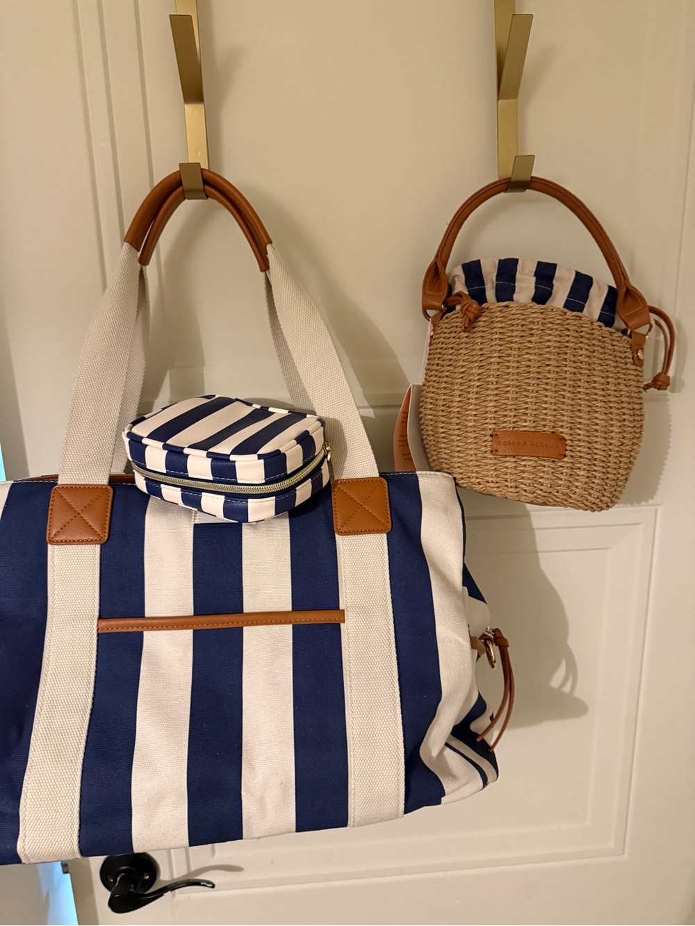 Poppy and peonies Capri Bucket Bag - Picture 3 of 3
